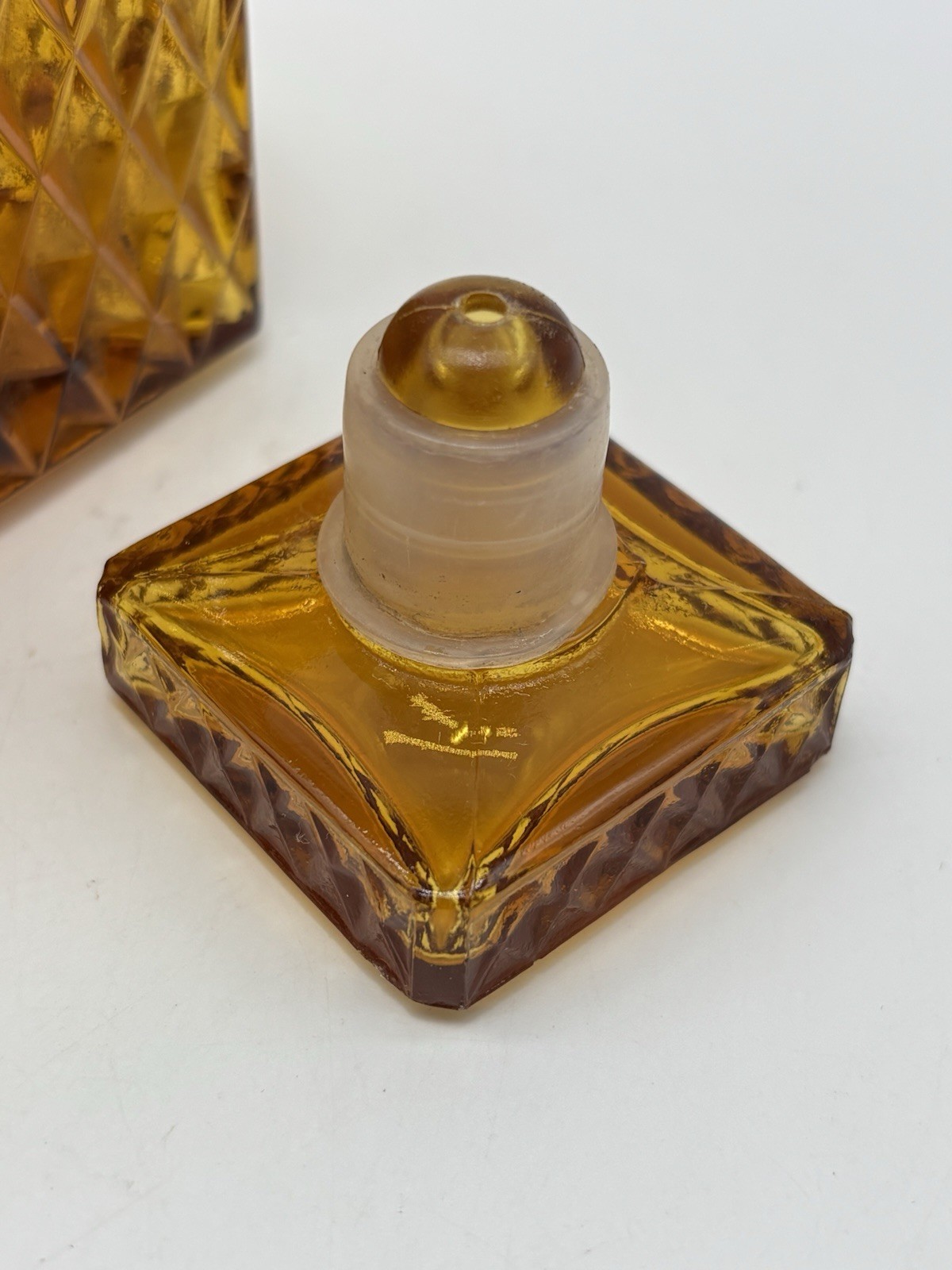 Vintage 1970’s Amber Glass Decanter/ Barware Home Decor 5”