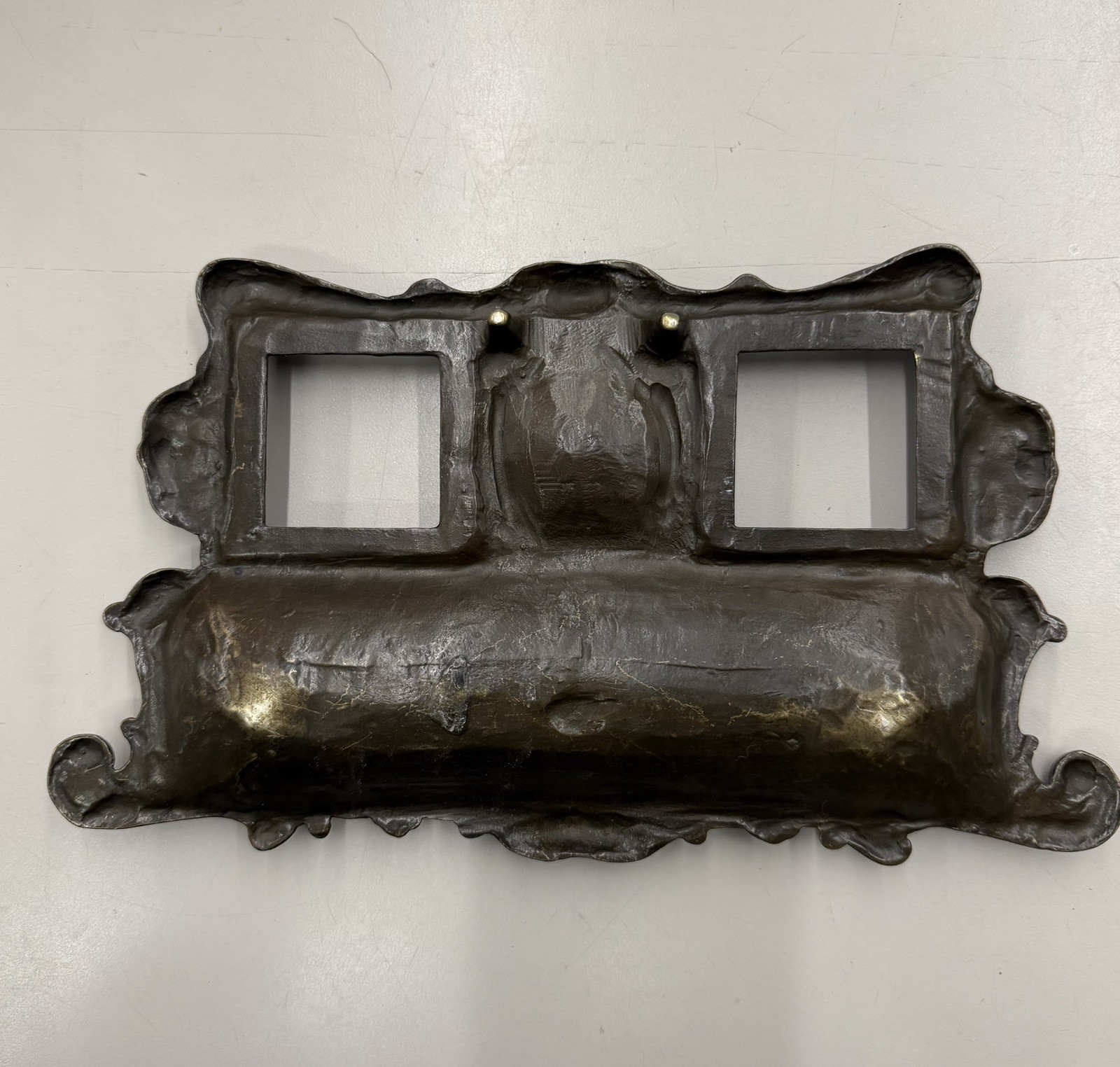 VINTAGE 1920's Ornate Solid Bronze/Brass Double Ink Well-Victorian Style