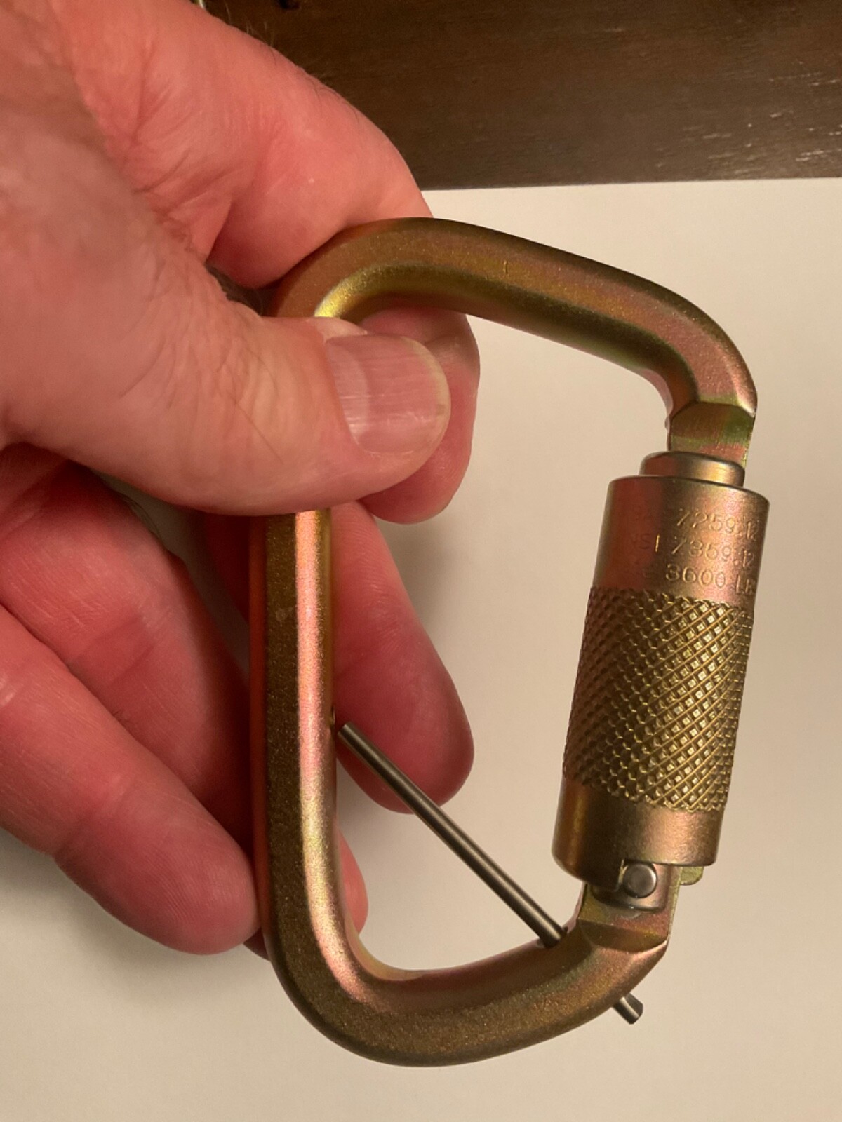 6 pack Fusion Tacoma Carabiner Extra Duty 60kn - 11,200Lbs HIGH STRENGTH