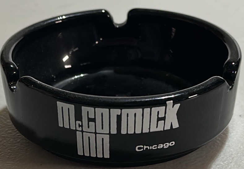 McCormick Inn Ashtray-Chicago, Illinois Vintage Ceramic (Black)