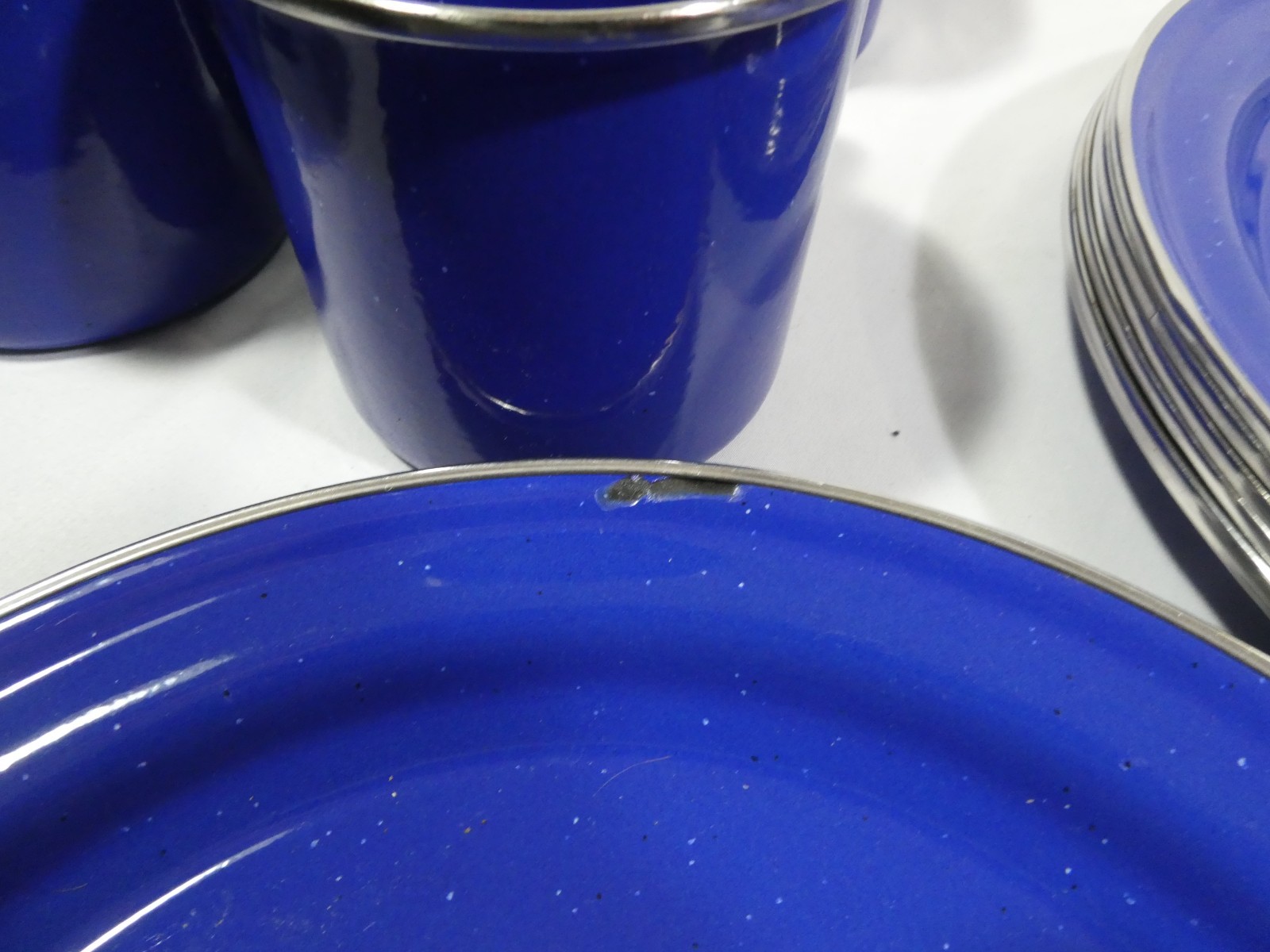 24 pc Marlboro Miles MESS KIT Plates Bowls Cups MORNING SKY Enamel BLUE SPECKLED