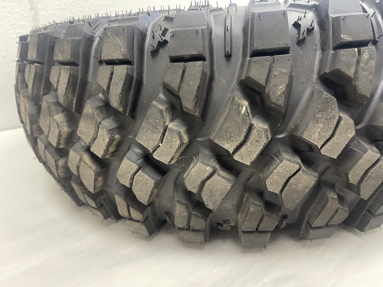 POLARIS XPEDITION REAR WHEEL TIRE 30X11x15 PRO ARMOR CRAWLER XP SPARE 2024-25