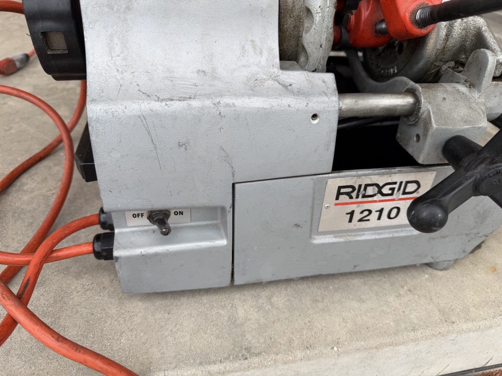 RIDGID 1210 PIPE THREADING MACHINE 110V WITH POWER CORD PEDAL ETC WORKS (READ)