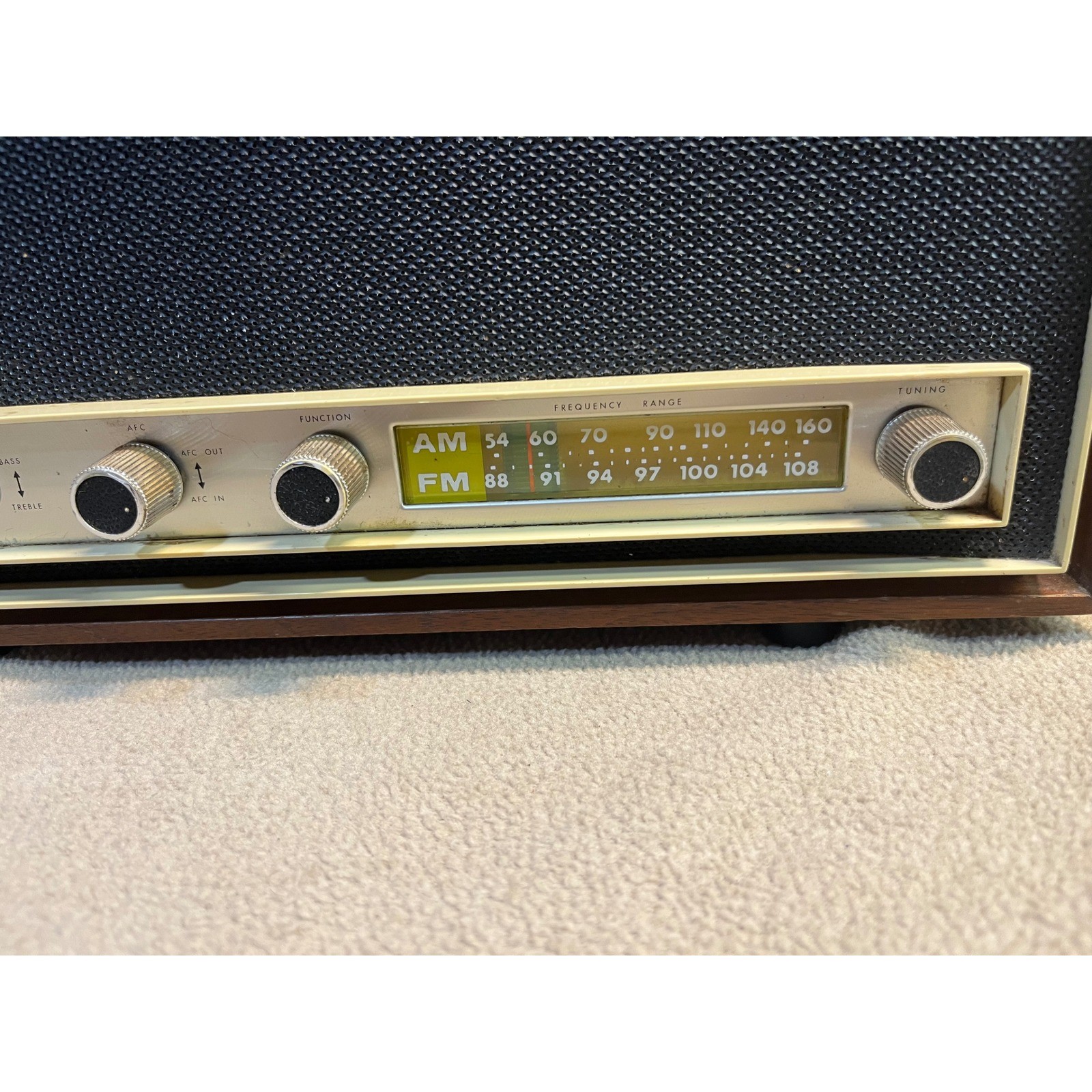 Vintage Sears Silvertone AM FM Solid State Tabletop Radio Wood Grain MCM