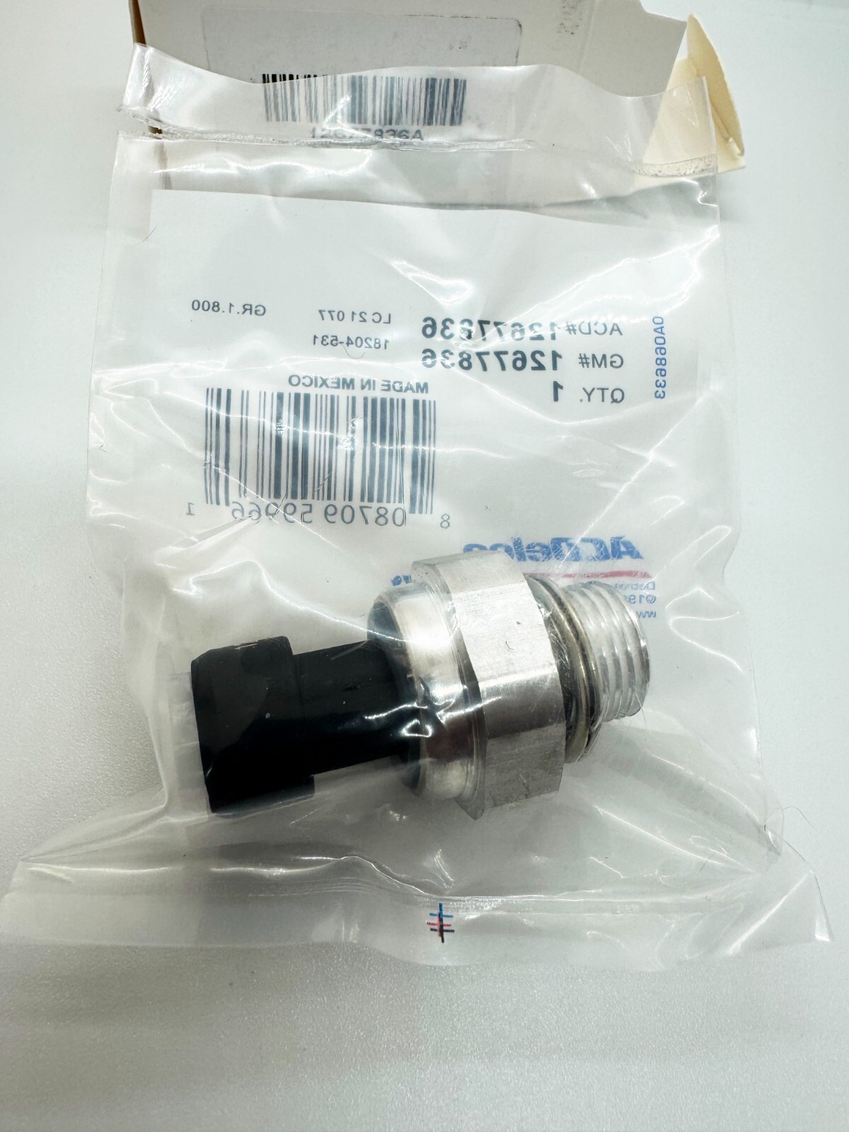 OEM 12677836 Oil Pressure Sensor D1846A Original Equipment for Chevrolet Buick