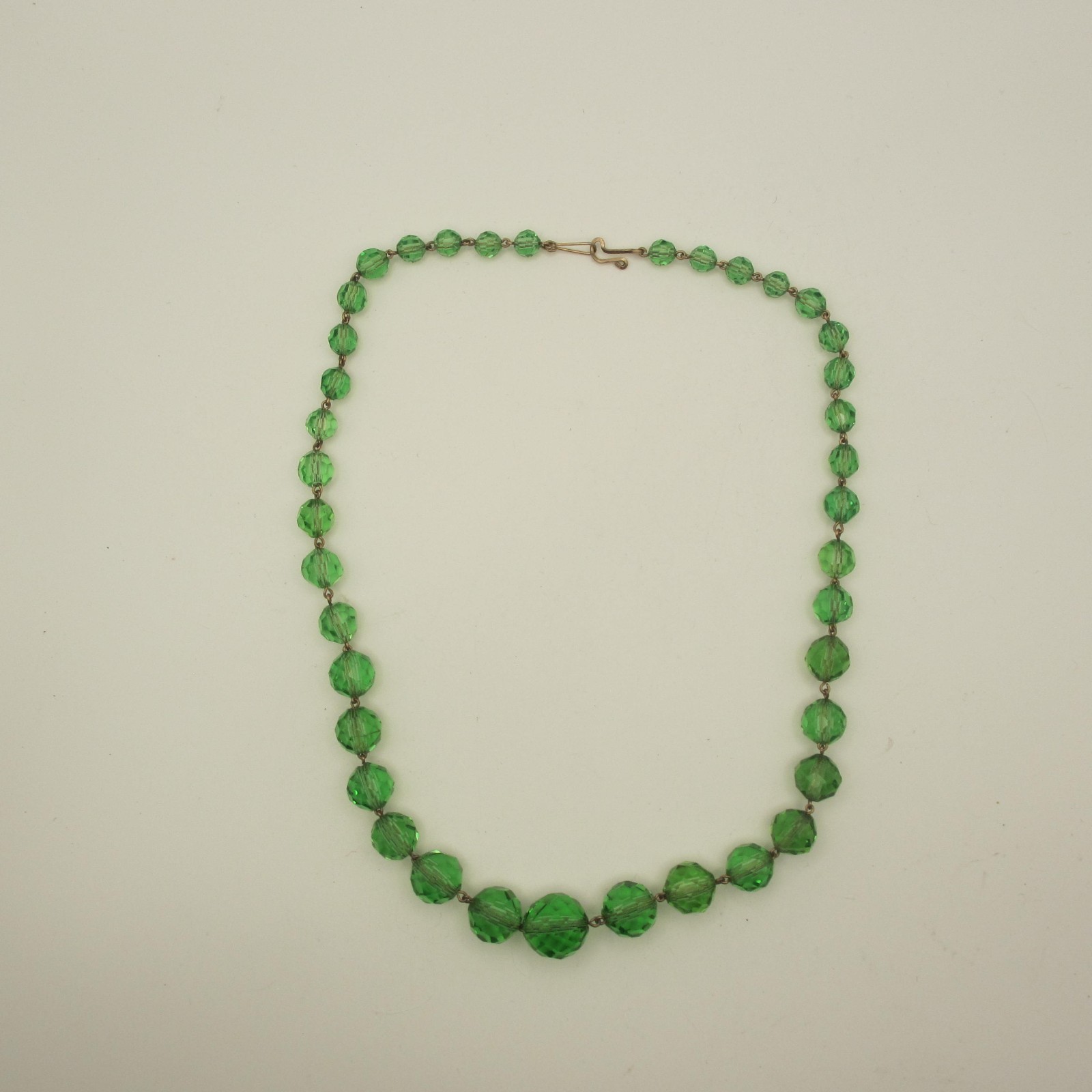 Vintage Glass Necklace Beaded Faceted Green Graduated 17 Inch