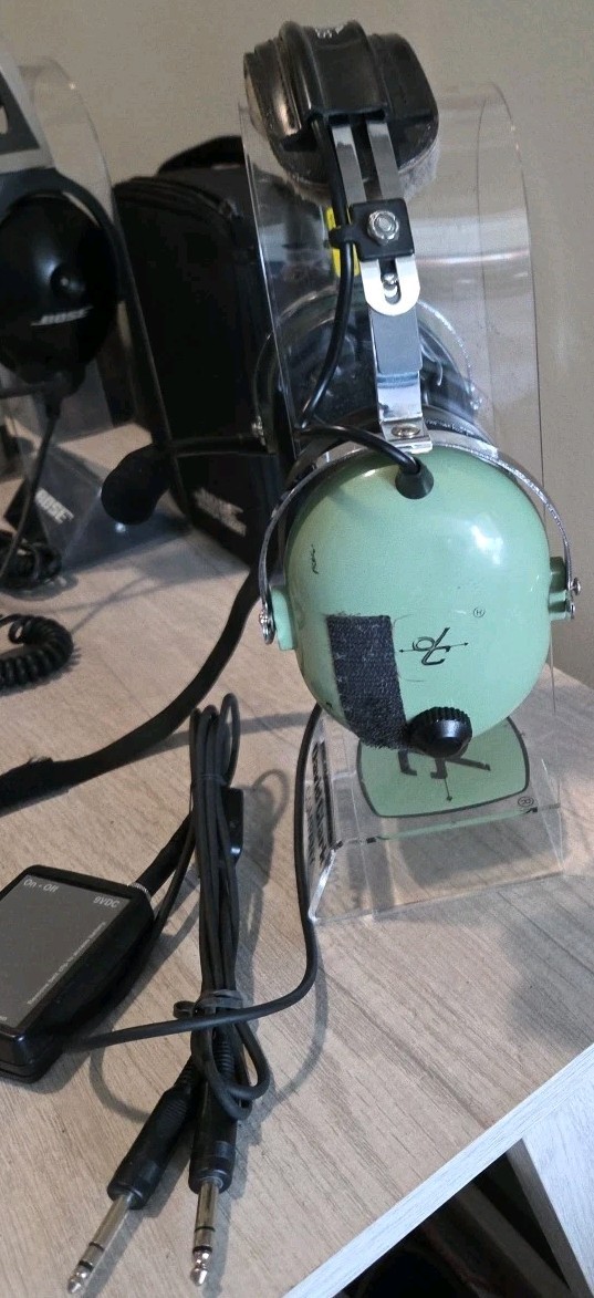 David Clark H10 ANR Aviation Pilot Headset Dual GA Plug Headset w/ New Mic Cover