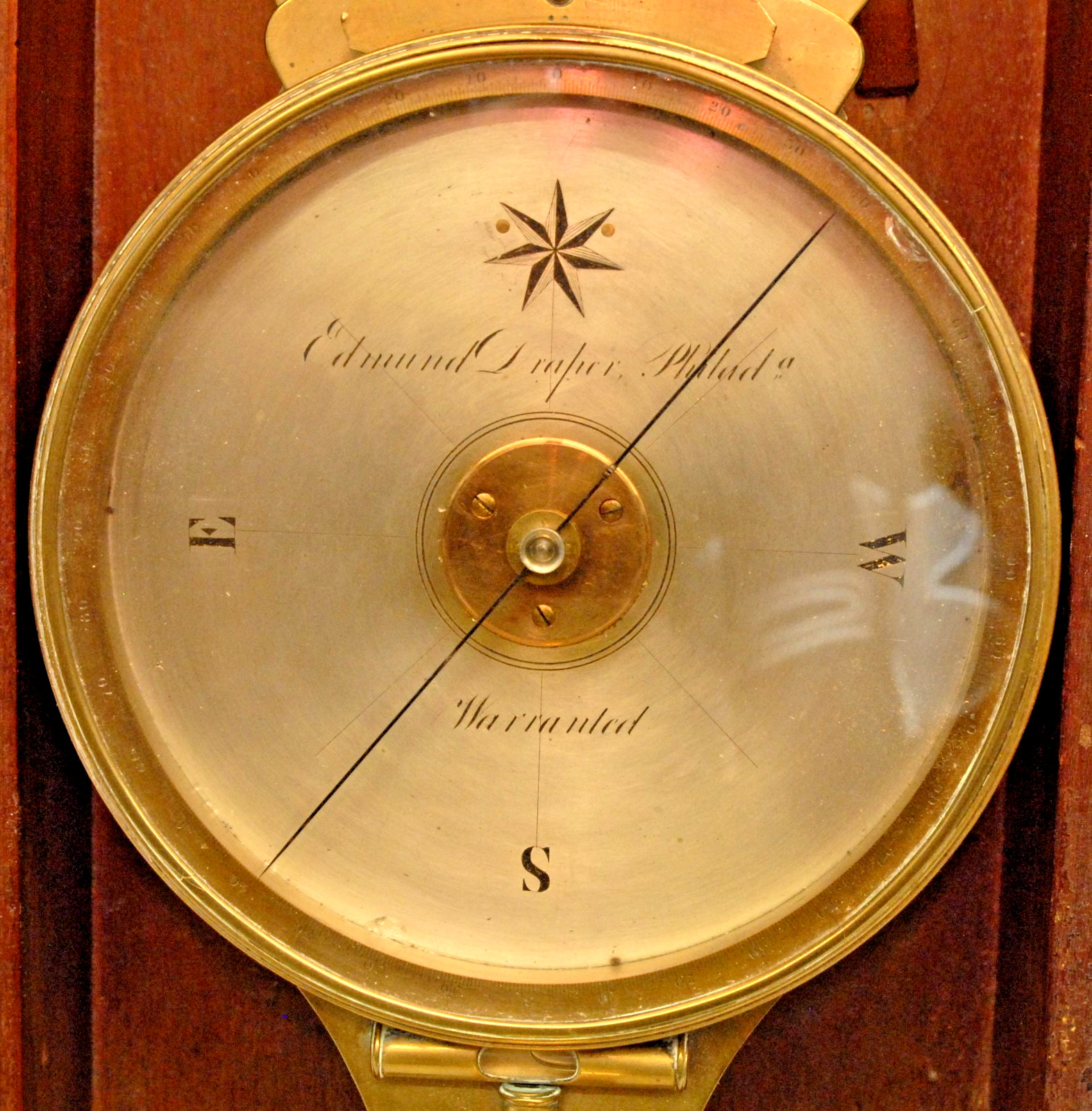 ANTIQUE EDWARD DRAPER PHILADELPHIA BRASS SURVEYORS COMPASS IN MAHOGANY WOOD CASE