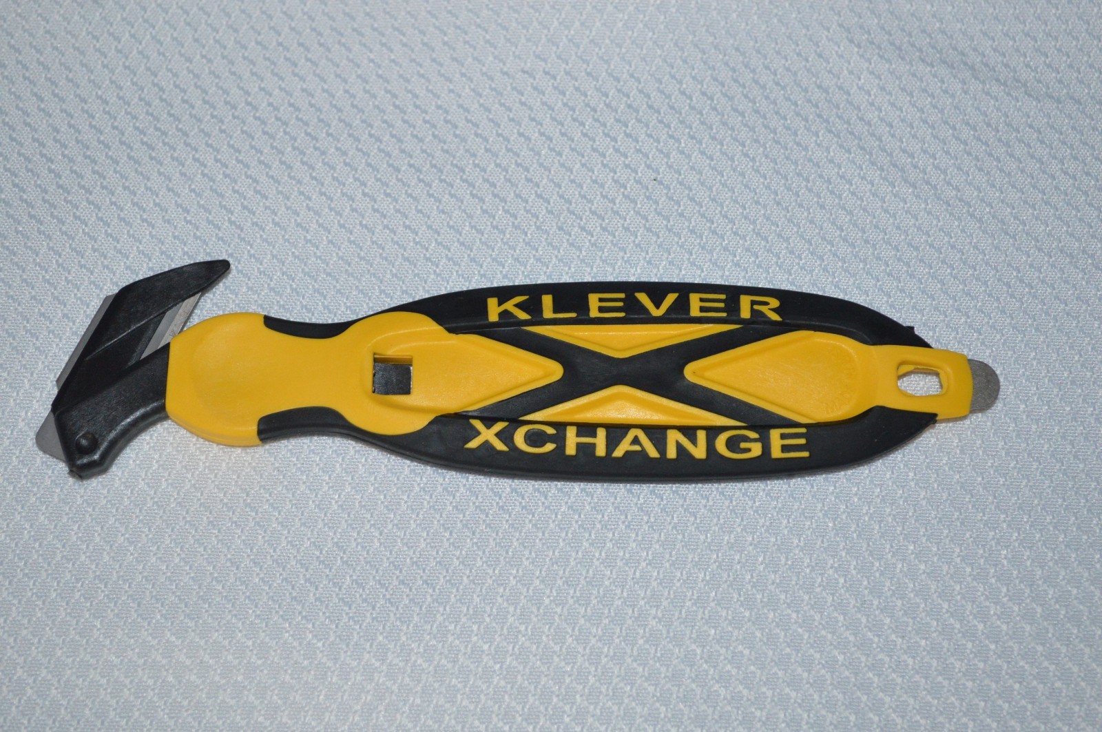 KLEVER CUTTER ~ X-CHANGE ~ SAFETY CUTTER ~ BOX CUTTER ~ REPLACEABLE BLADE ~ NEW