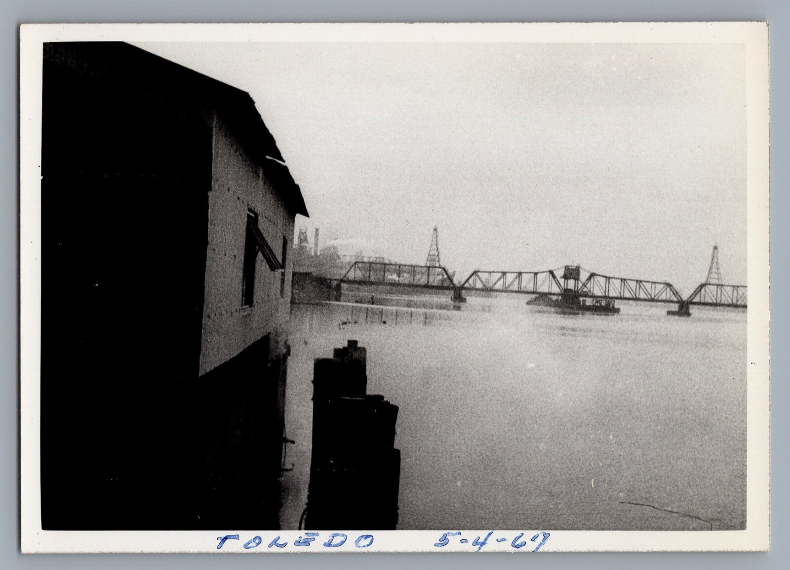 1967 Gulf Oil & Gas Vintage 4.25 x 3" Photo Pipeline Toledo, Ohio   9393