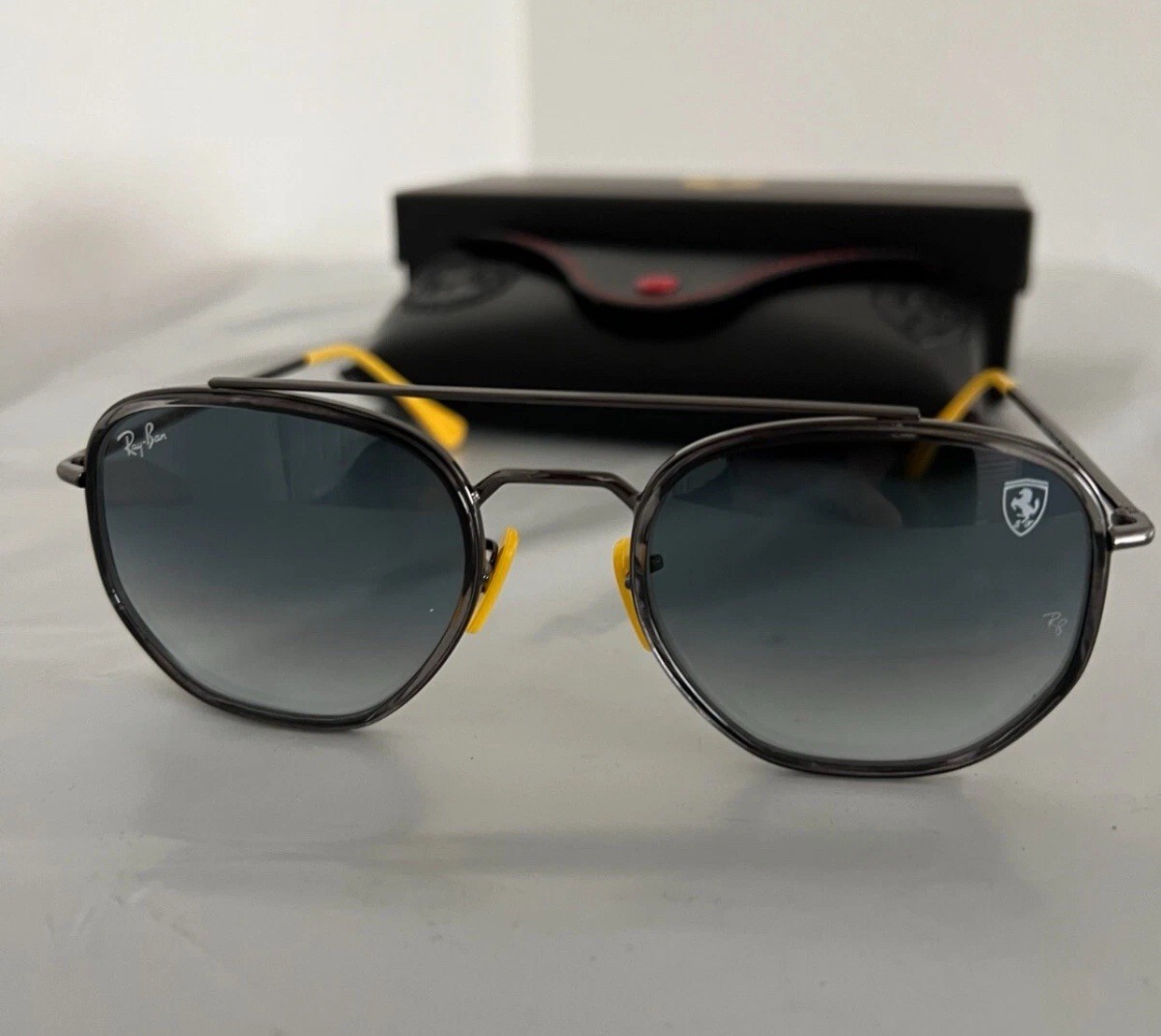 *BRAND NEW* Ray-Ban RB3748M Scuderia Ferrari Coll Black & Yellow, Gray Gradient