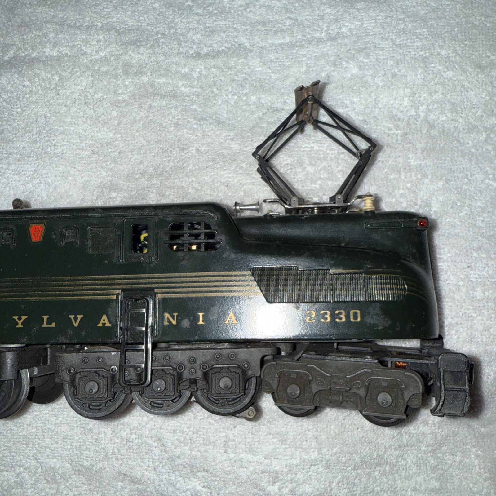 (B) Lionel O Gauge 2330 Pennsylvania GG-1 Electric Locomotive 5 Stripe Green
