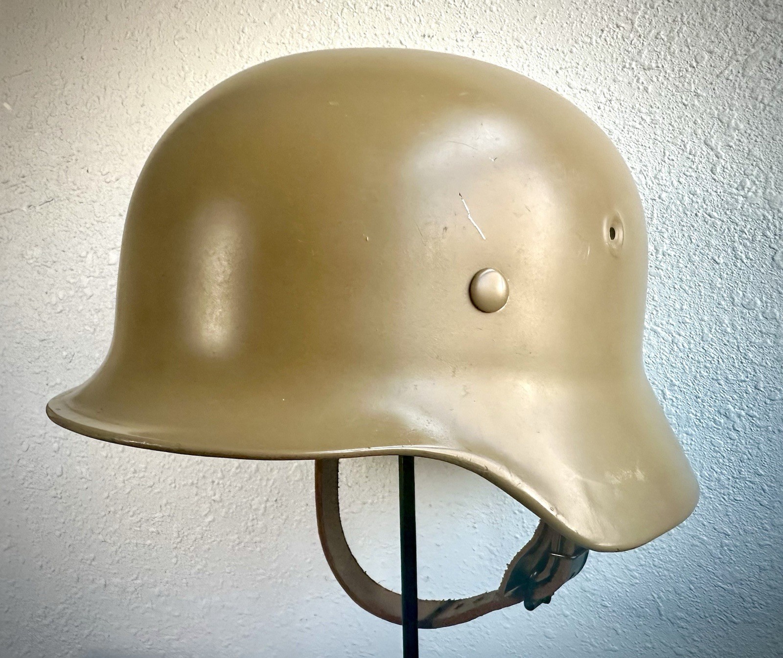 Original BGS M40 Unissued Helmet/Big Size 68 & 61 Liner/Rare Factory-Issued Tan