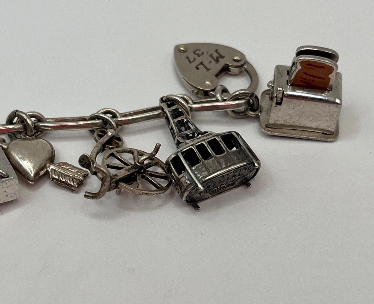 Vintage 7.5” Sterling Silver 925 Charm Bracelet With 19 Charms SW CA Articulated