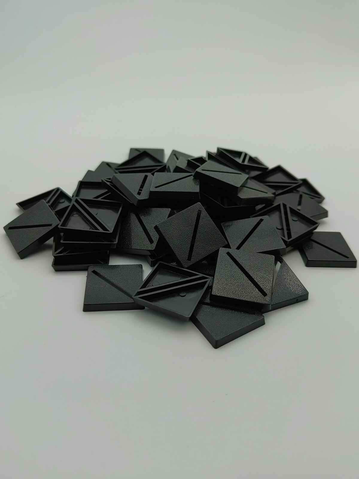 Lot Of 60 25mm Square Beveled Slot Bases Used For Warhammer Fantasy Saurus Orc