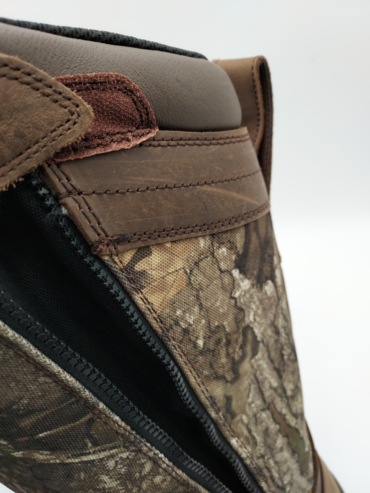 Magellan Outdoors Womens Sz 6B Snake Shield Armor 3.0 Realtree Edge APX (K4-D4)