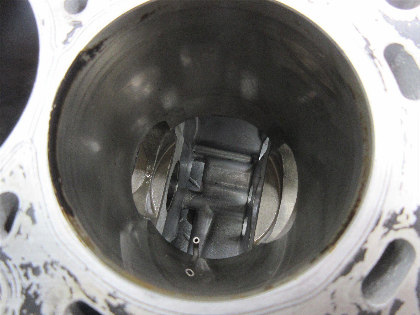 2015 11-20 Suzuki GSXR 750 GSXR750 Crankcase Case Engine Motor Block Piston Lot