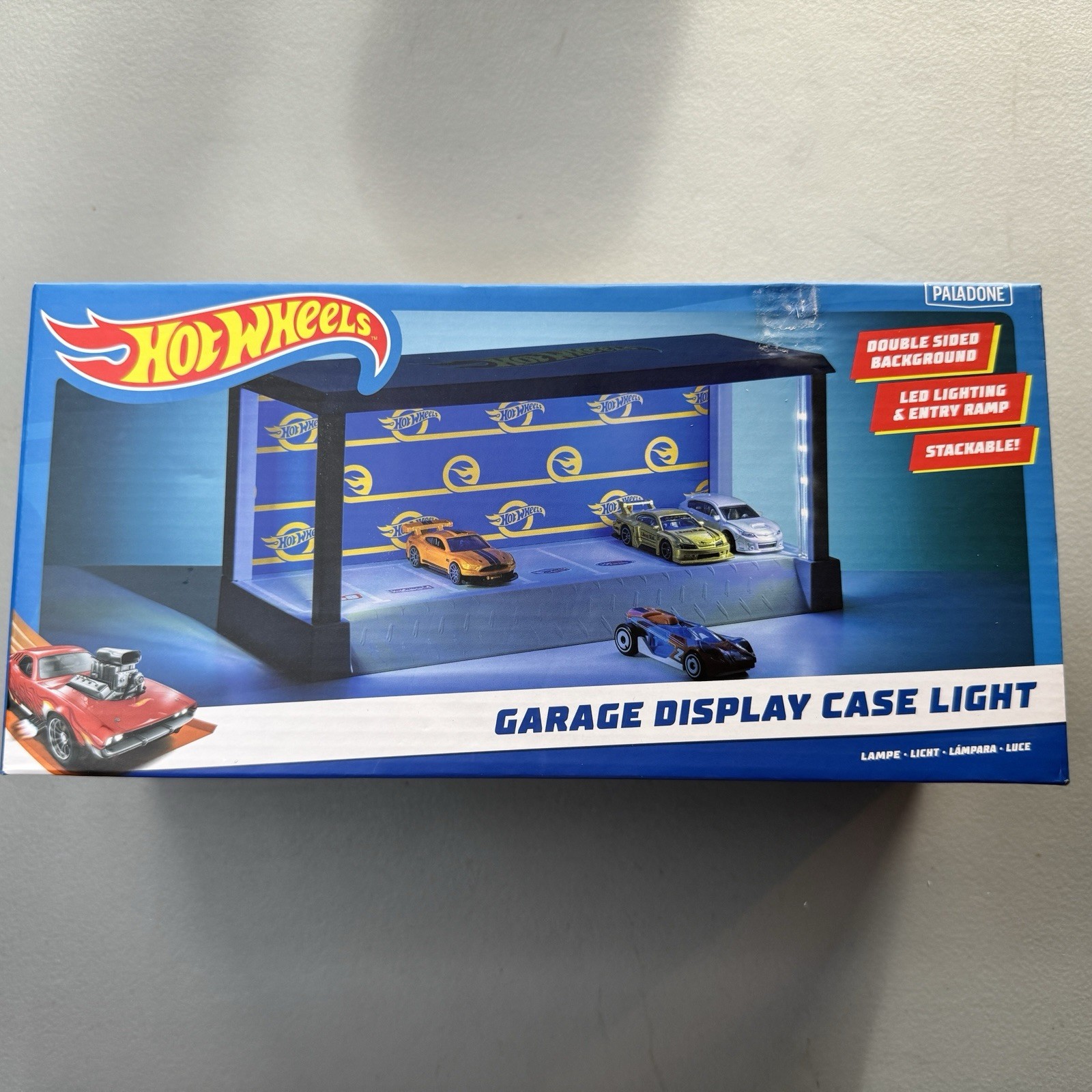 Hot Wheels Garage Display Case Light  NIB