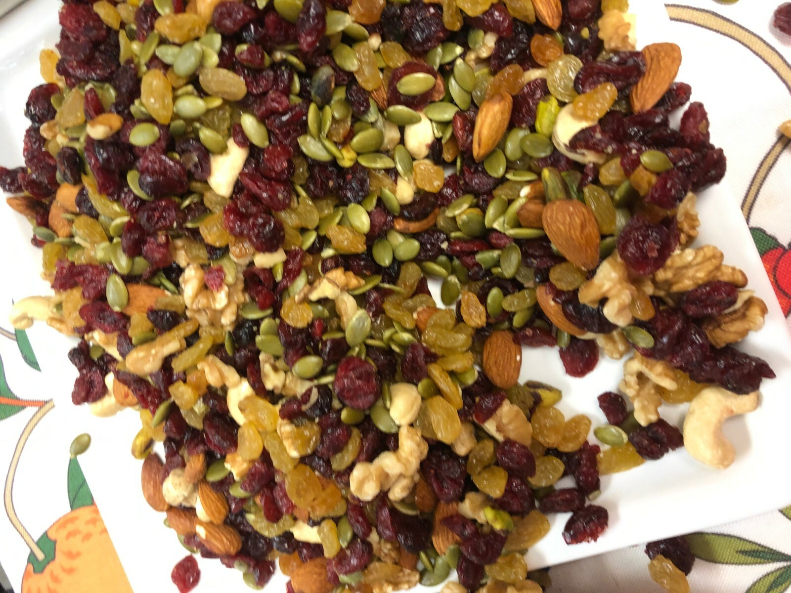 Omega-3 Deluxe Mix Cranberries Raisins Cashews Walnuts Almonds Pistachio Pecan
