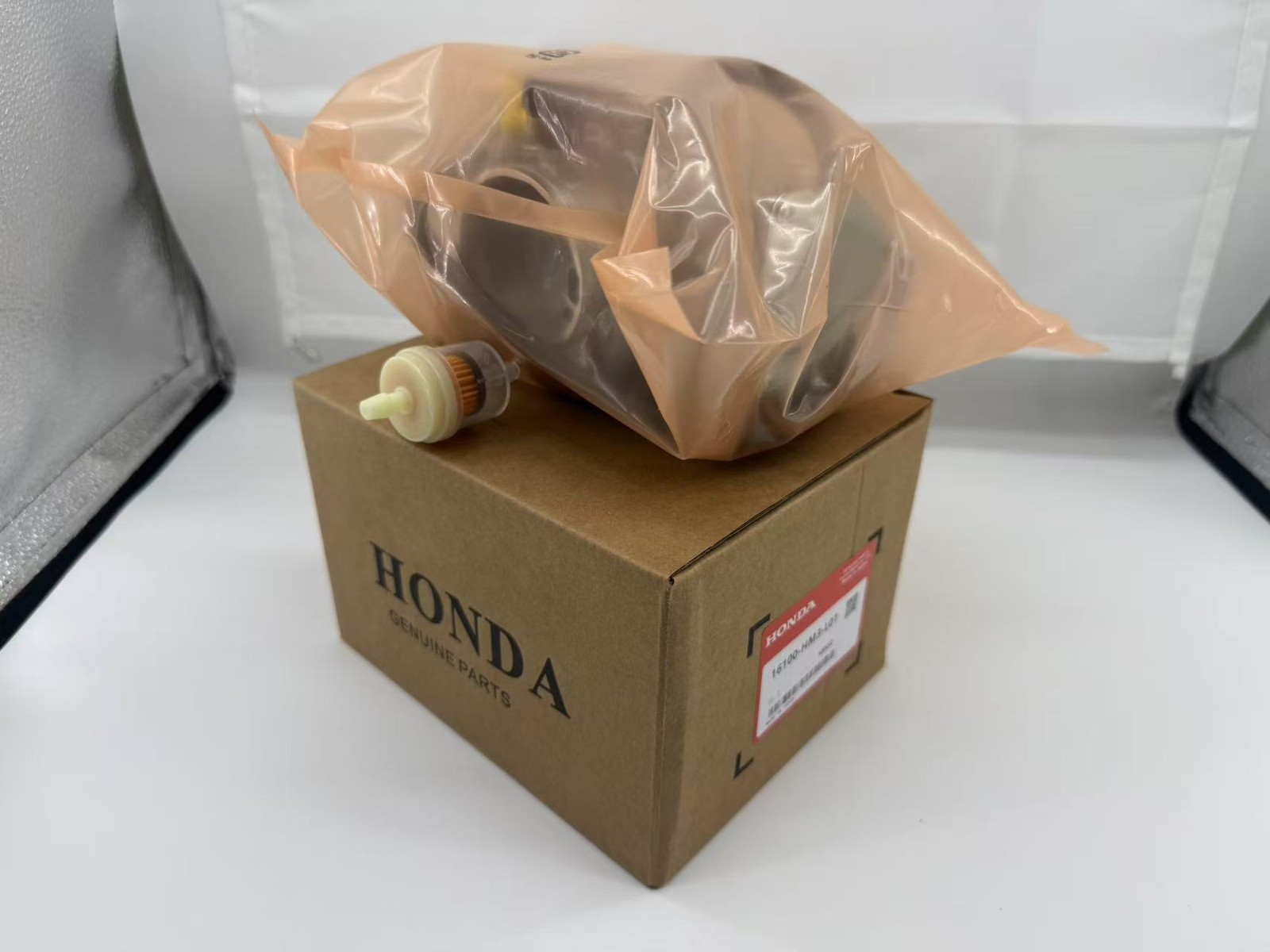 New Genuine Carburetor Fits 1993-2006 Honda Sportrax 300 TRX300EX 16100-HM3-L01