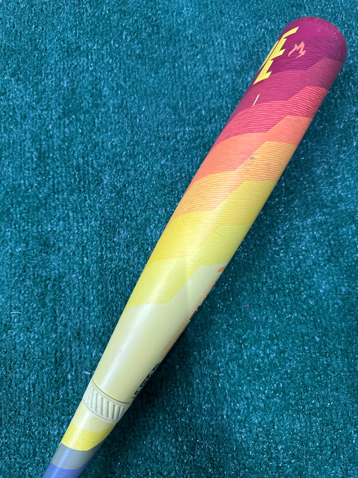 CRACKED – 2024 Easton Hype Fire Composite Bat – USSSA (-10) – 30" / 20 oz...