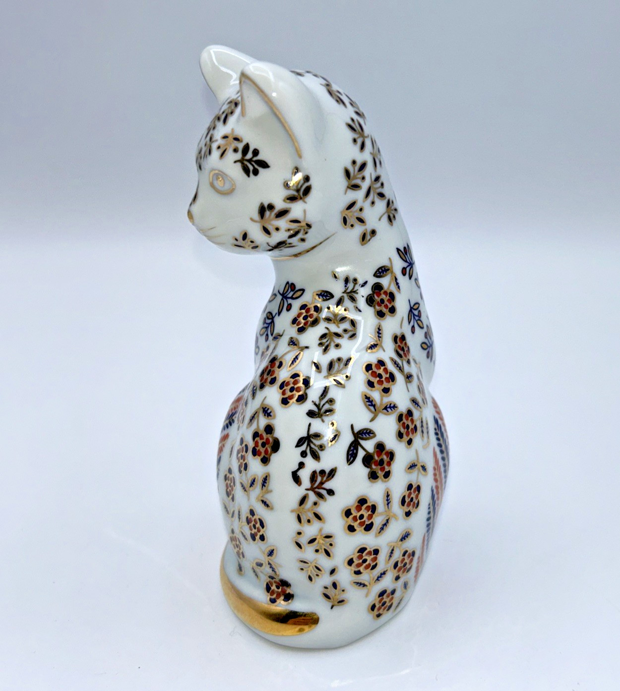 VTG Japanese Imari Neko Floral Hand Painted Porcelain Cat Figurine Decor EUC