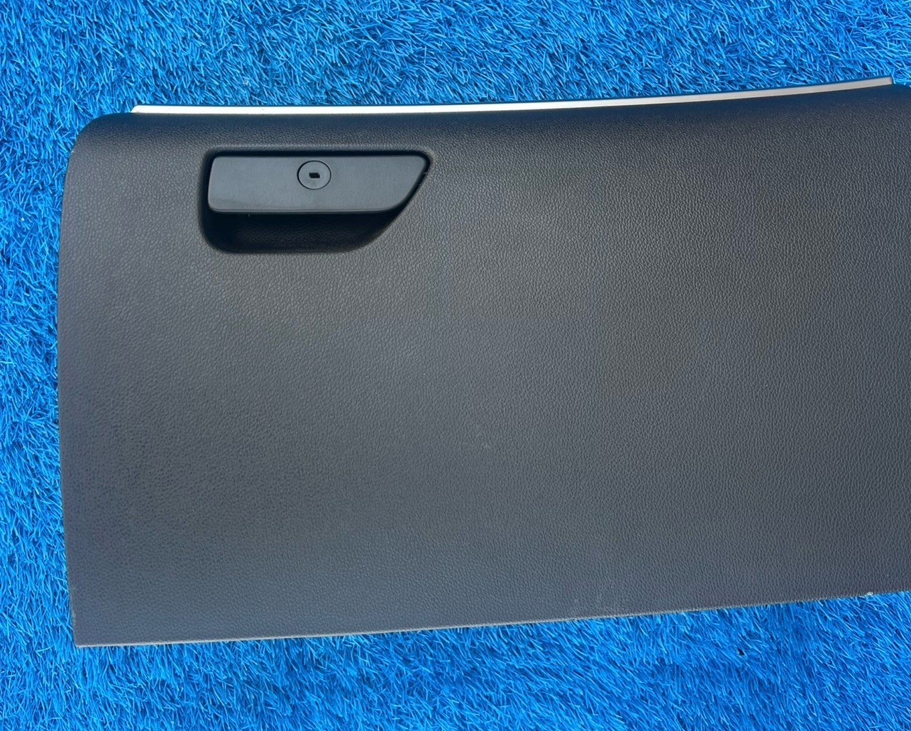 2011-2019 Ford Explorer Black Glove Box Dash Storage Silver OEM BB53-78060T10