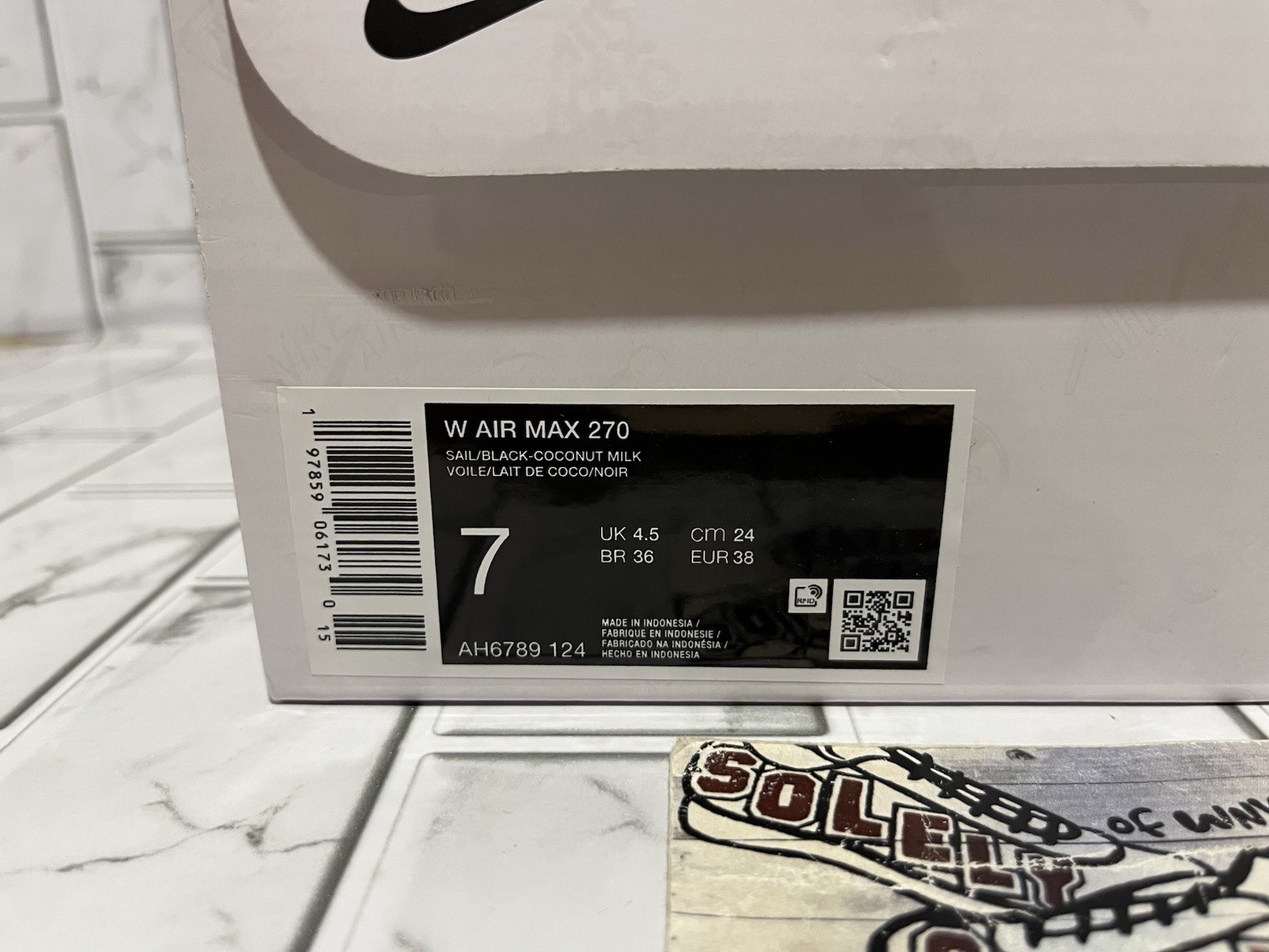 New Nike Air Max 270 Yellow White Running Gym Workout Training Shoes Womens