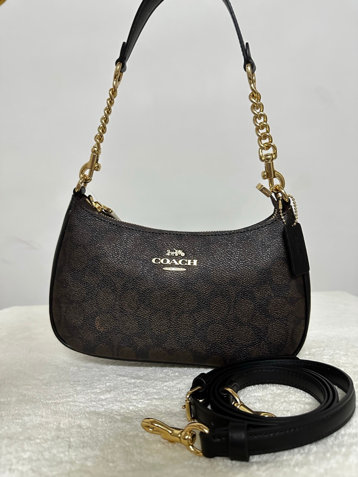 COACH CV933 Teri Shoulder Bag In Signature Canvas Maple Free shipping