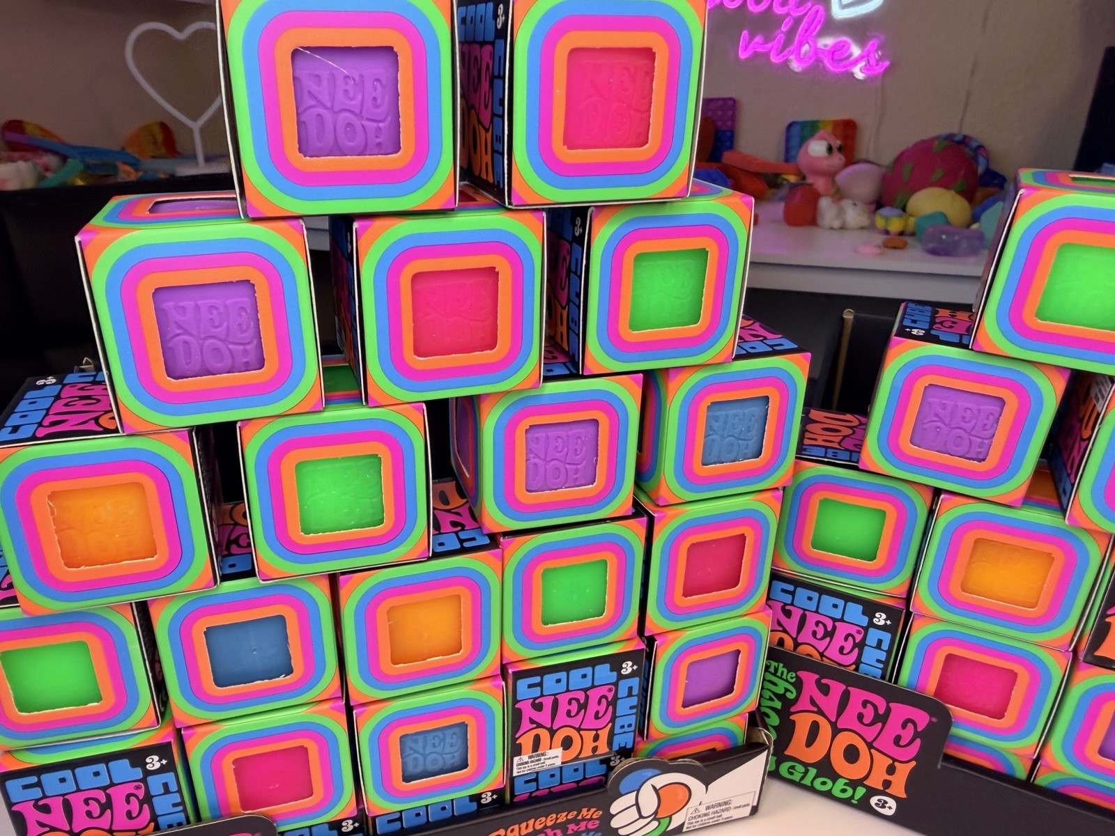 Must Have Hard To Find Cool NeeDoh Cube Purple Pink Green Orange Squishy Toy