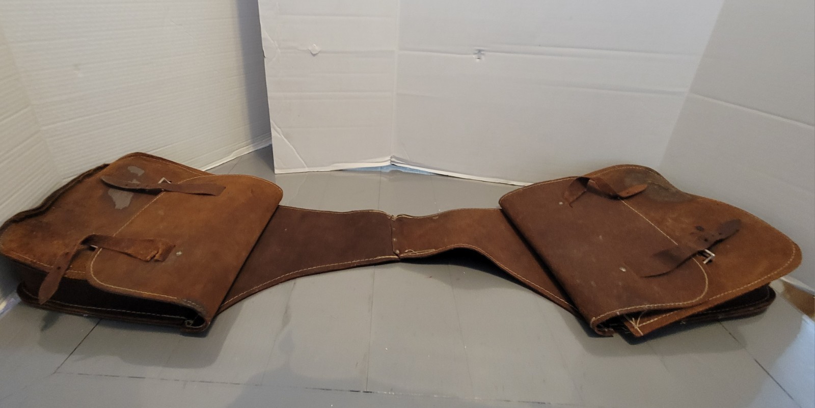 Antique Saddlebags Suede Satchel Style Read