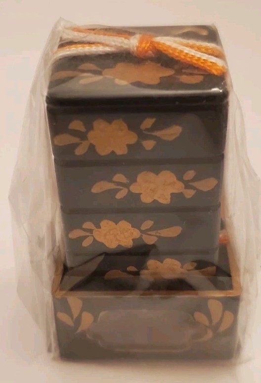 Japanese Hina Wooden Lacquer Tansu Mini Furniture Festival Cart