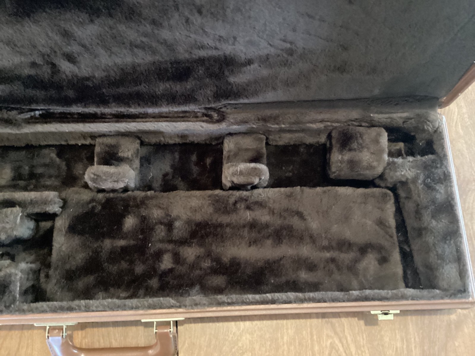 Browning model 1215 under/over shotgun case No keys. Perfect shape