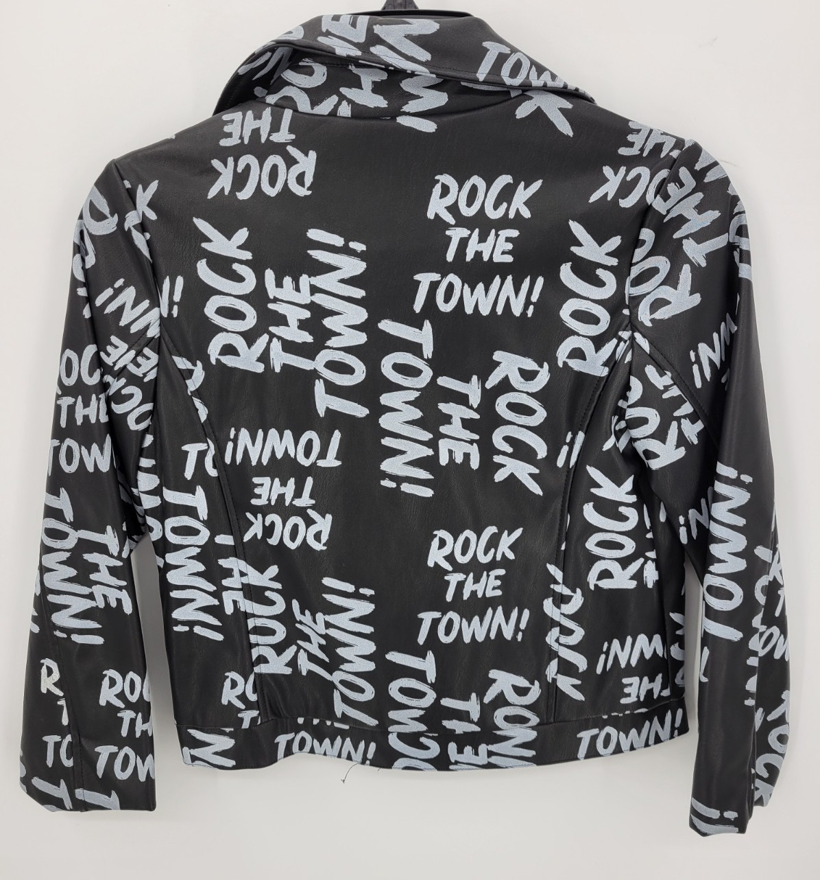 D-Signed Descendants Disney Jacket Girls Large Black Grafitti Moto Zip Outerwear