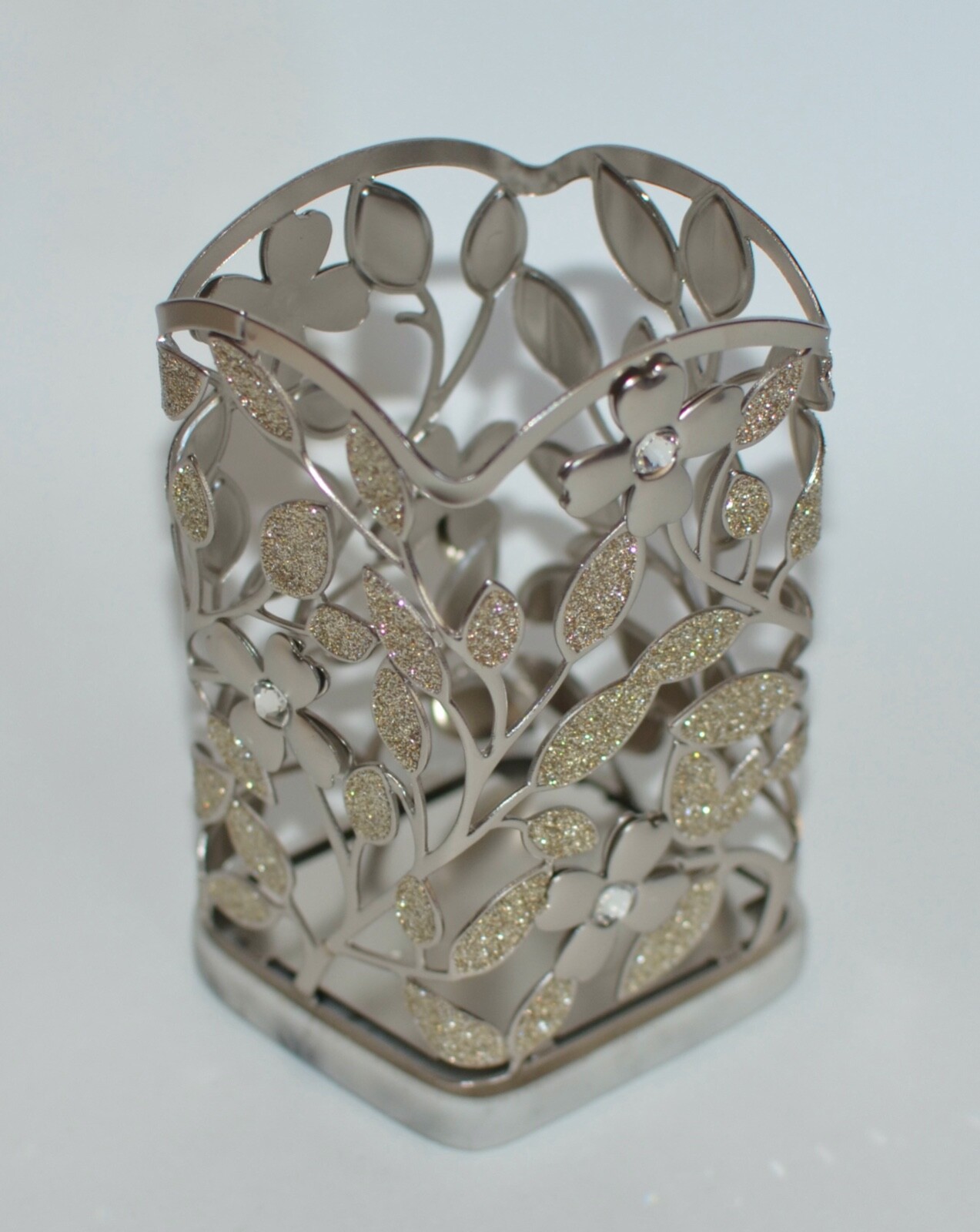 BATH & BODY WORKS DOGWOOD FLOWER MARBLE GENTLE FOAMING HAND SOAP SLEEVE HOLDER