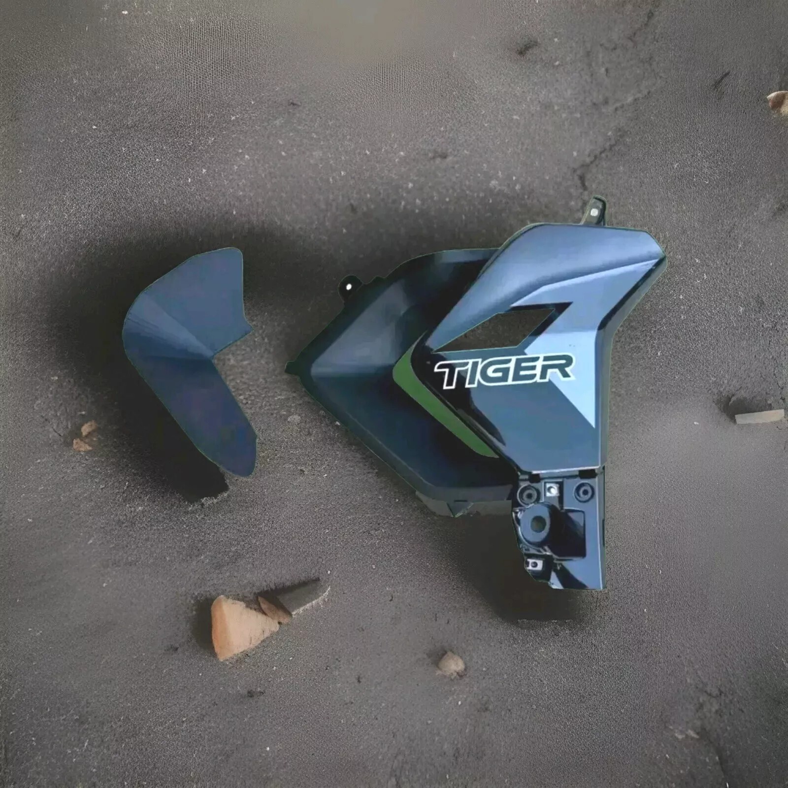 V2.0 Stripe Series Clip On Triumph Tiger 850/900 (Older Models) Air Deflectors