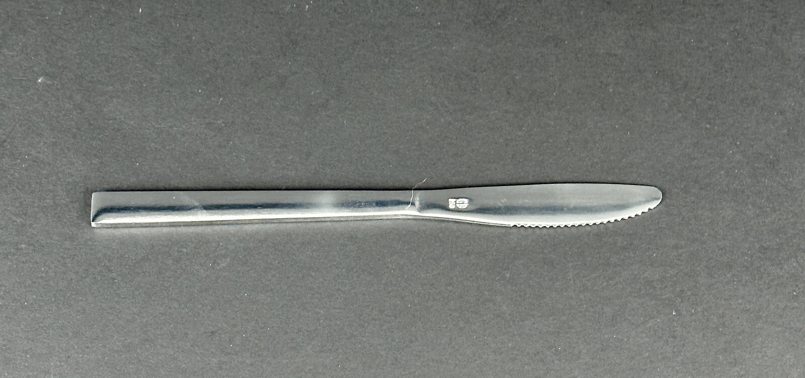 World Tableware 651 5302 Windsor 8" Dinner Knife Dozen New