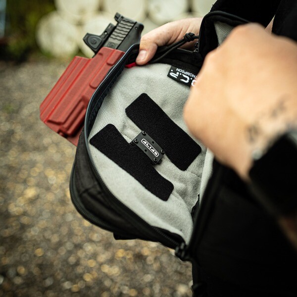 NEW The Alias Receiver, Hook and Loop