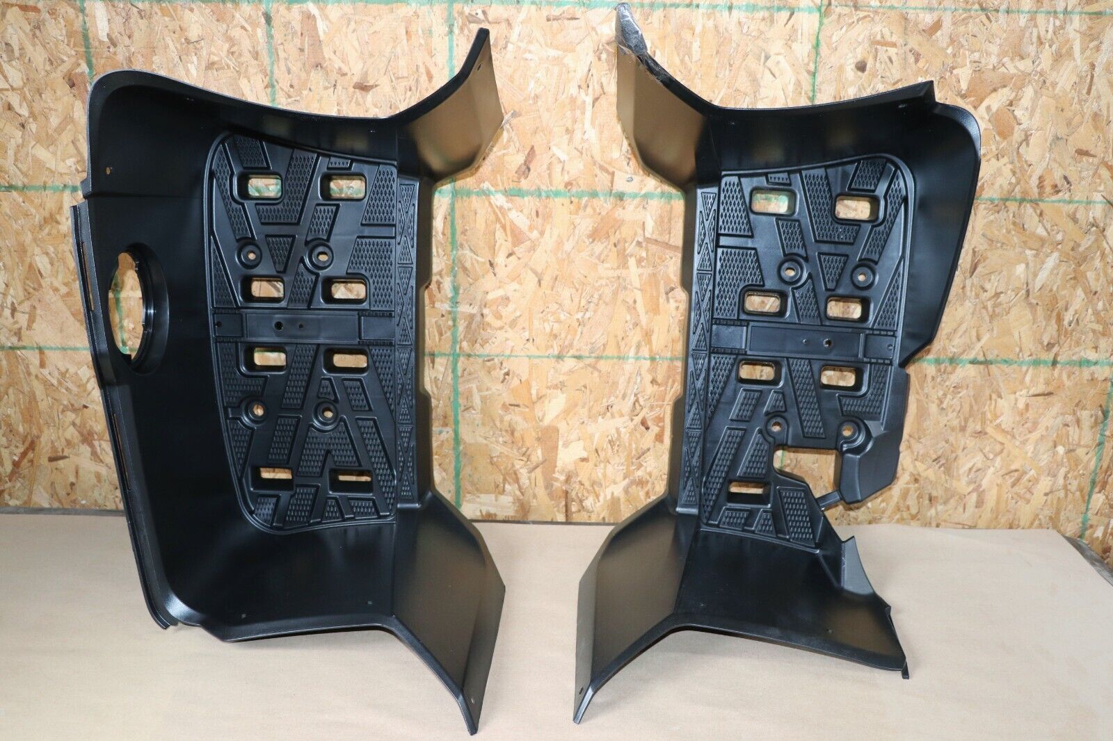 2 x OEM Floorboard footrest footwell guards L+R Yamaha Kodiak Grizzly 550 700