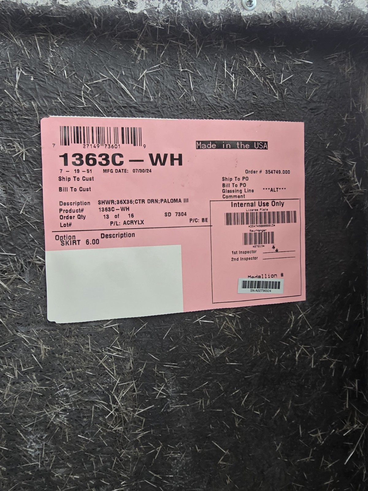 Lasco Bathware Shower Interior:36 x 36 x 77in Exterior:38 1⁄2 x 39 1⁄2 x 79in