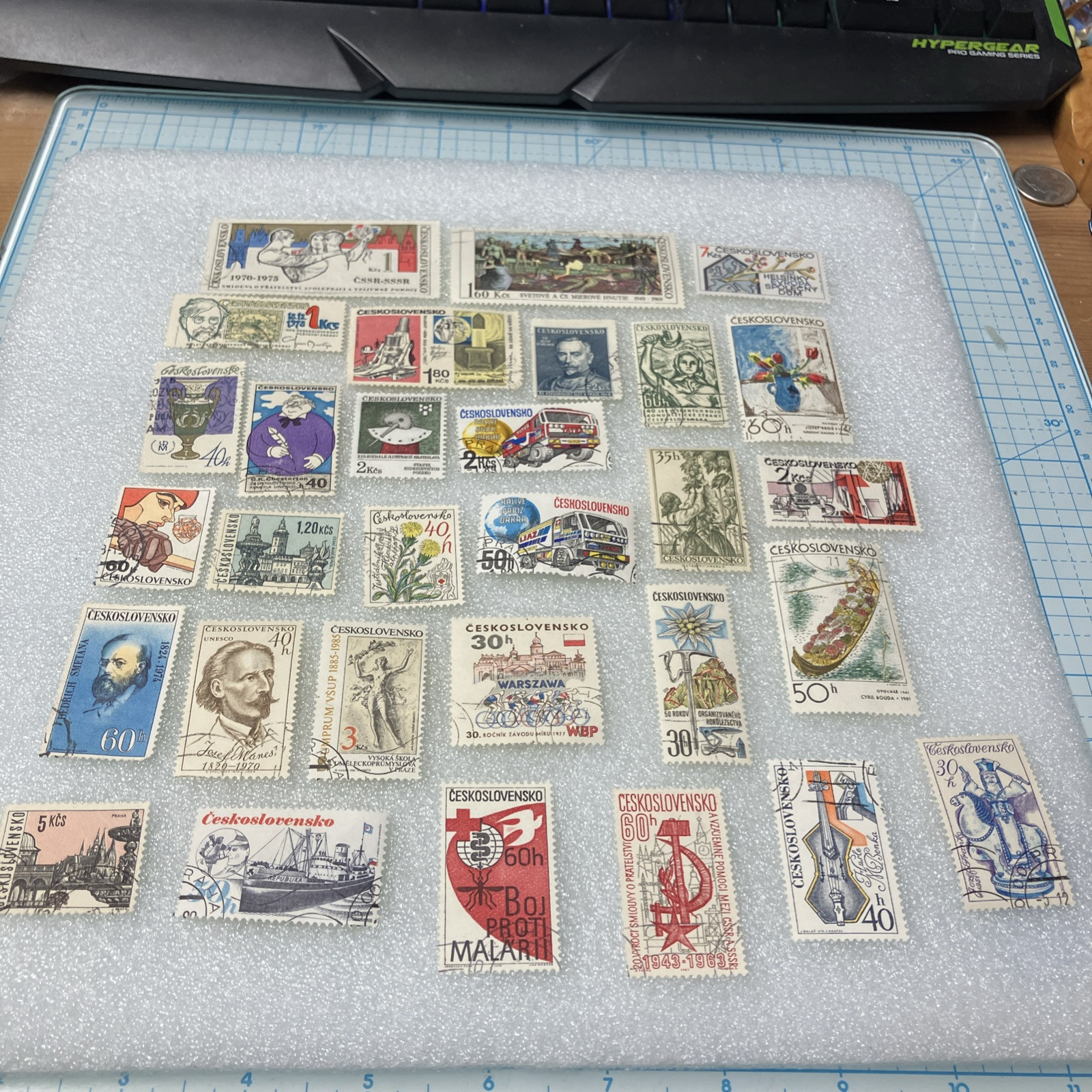 30 Vtg USED Czechoslovakia 1950-1990 Colorful Stamps, Nice Mixed Lot, $1 Ships.