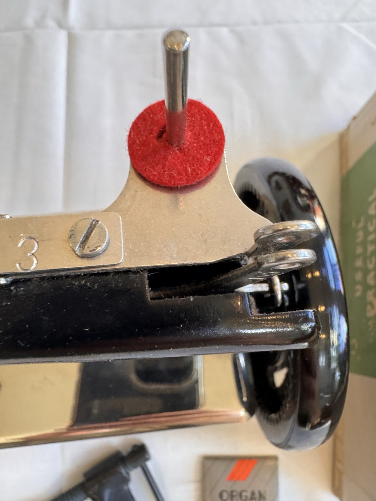 Singer Sewhandy Model 20 Child’s Sewing Machine with clamp & orig box