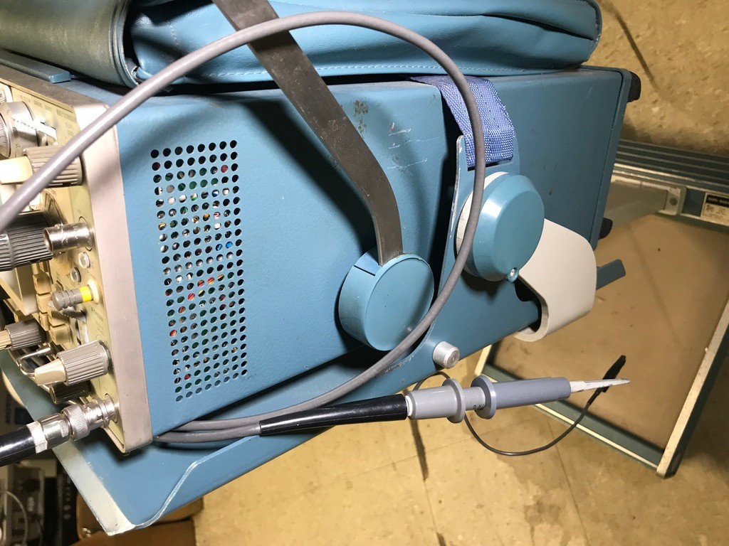 TEKTRONIX. 475A OSCILLOSCOPE WITH OPTIONS SERVICE INSTRUCTION MANUAL With Probes