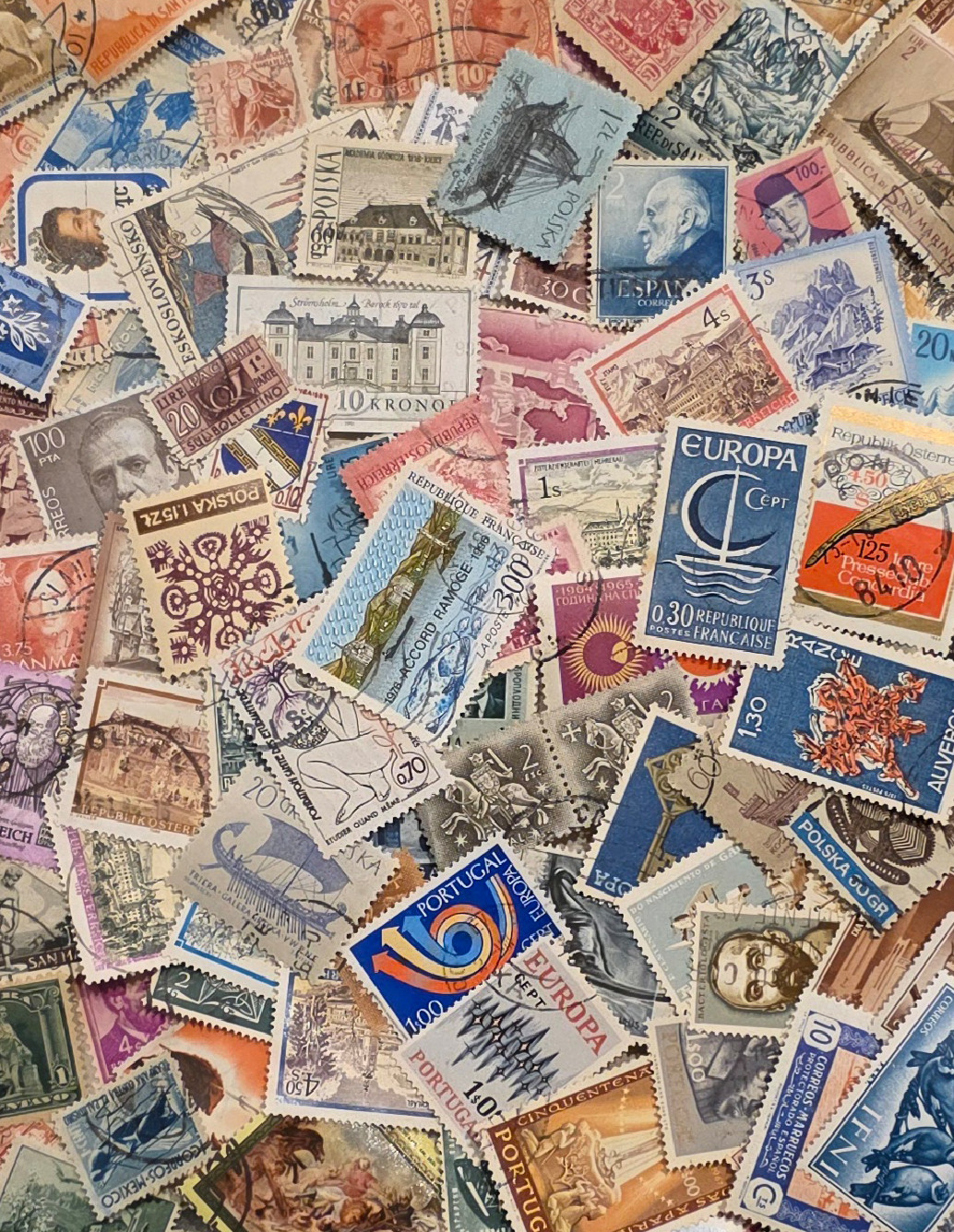 Worldwide Stamp Collection Lot (1000) - Mixed Vintage - Used Off Paper and MNH