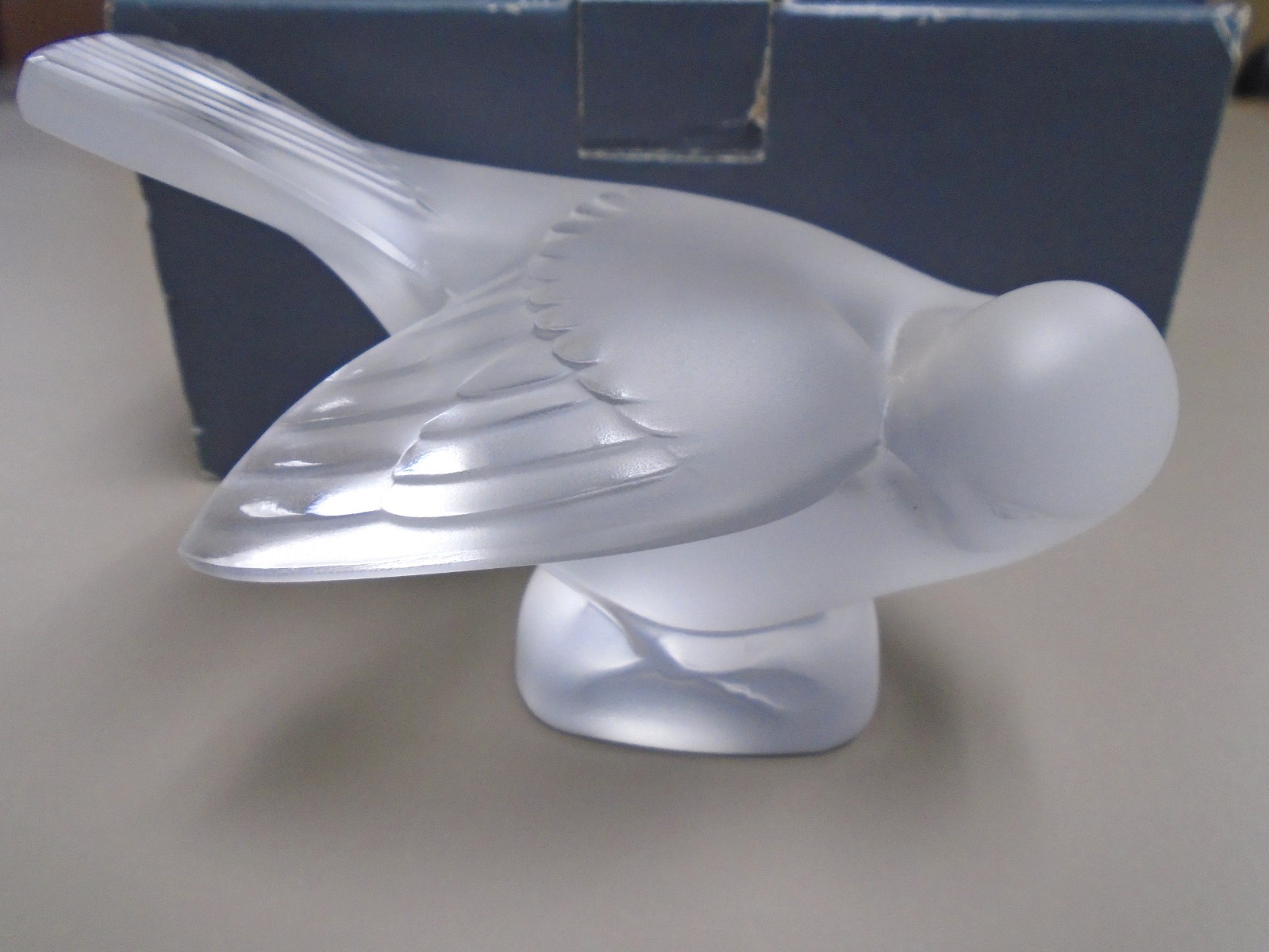 Lalique Paris Sparrow/Dove, Bird, Figurine, Frosted Crystal Art Glass