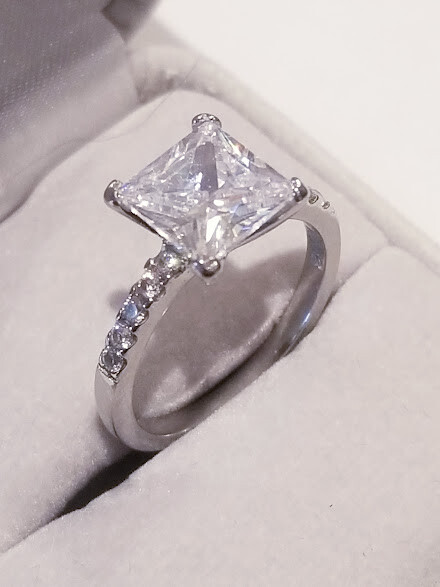 SALE! 3.50 Ct Princess LC Moissanite solitaire Engagement Ring Stainless steel