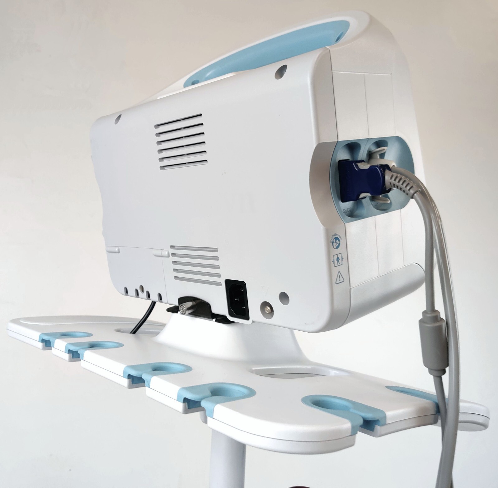 Welch Allyn Connex Vital Sign Monitor 6000 WIFI EMR Conn 65NTXX with Accessories