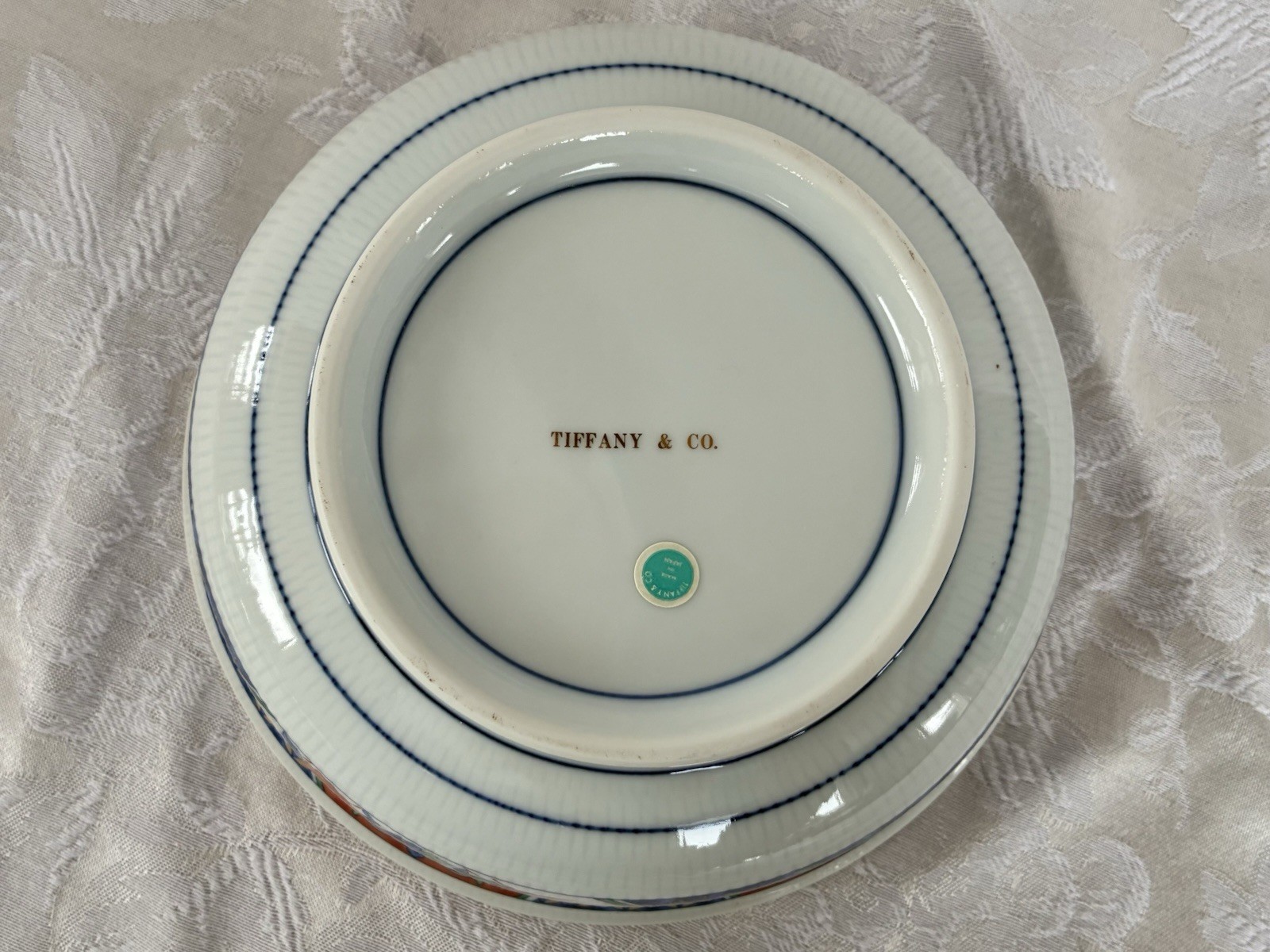 Tiffany & Co. TIC50 Imari Style Vegetable Bowl and 2 Salad Plates 1970s