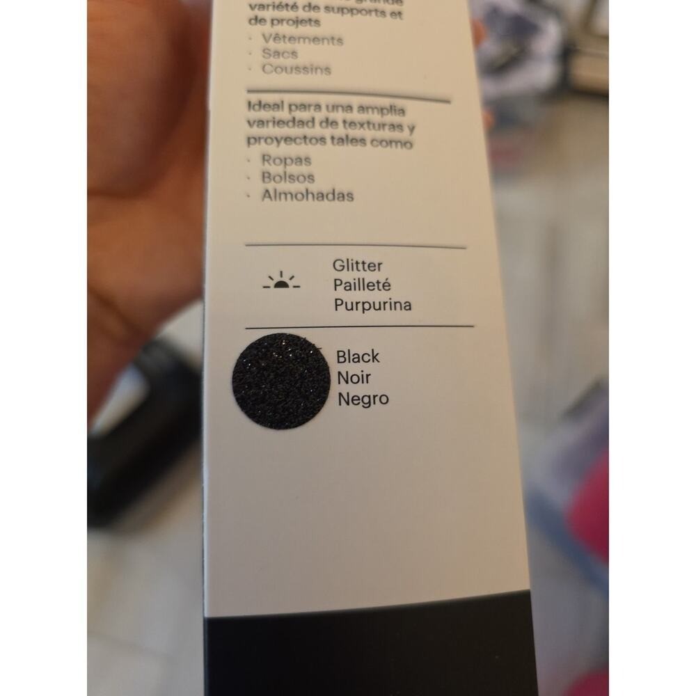 New Cricut Smart Iron on 2008939 Heat Transfer Vinyl Black 13 in x 9 ft