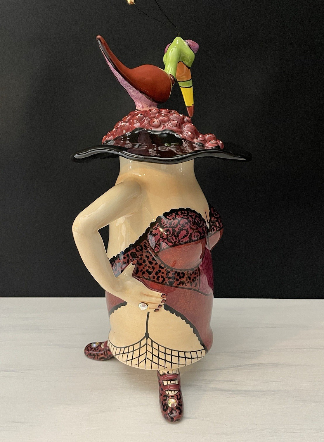 Lynda Corneille BUSTIER BURGUNDY LACE tea pot SWAK (Sealed With a Kiss) w/ Box